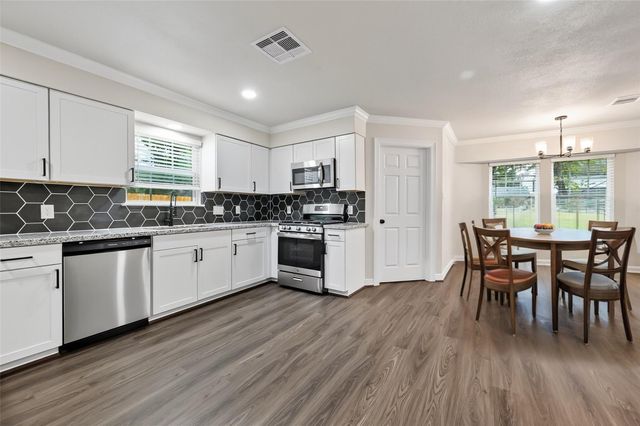 1518 Sweet Grass Trail, Houston, TX 77090