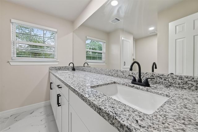 1518 Sweet Grass Trail, Houston, TX 77090