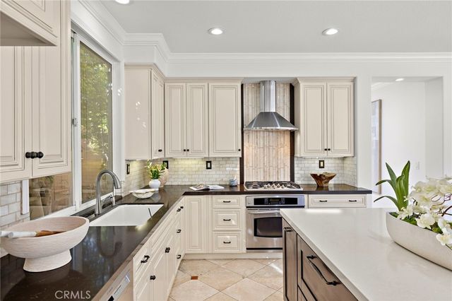 18 Bel Spring, Irvine, CA 92602