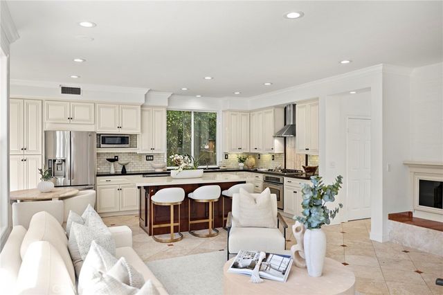 18 Bel Spring, Irvine, CA 92602