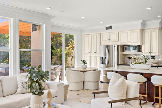 18 Bel Spring, Irvine, CA 92602