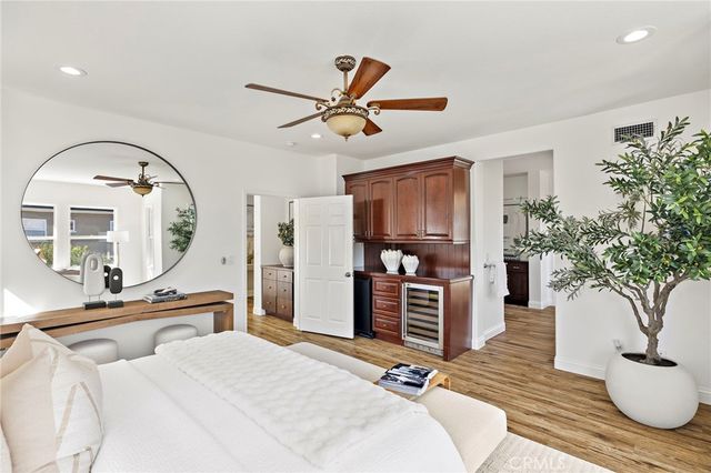 18 Bel Spring, Irvine, CA 92602