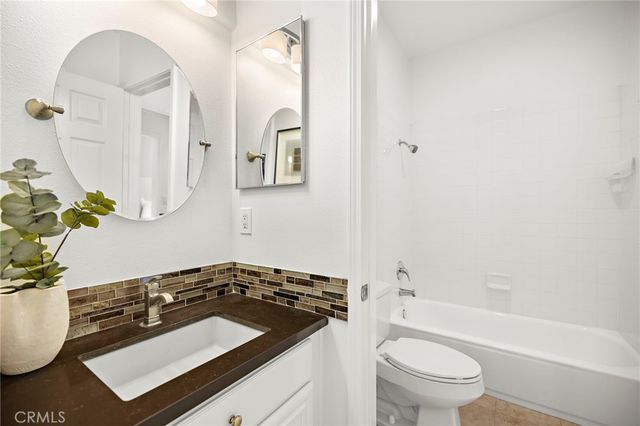 18 Bel Spring, Irvine, CA 92602