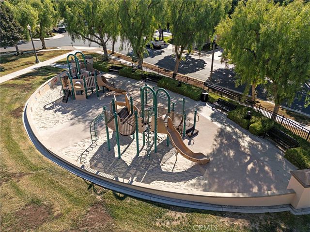 18 Bel Spring, Irvine, CA 92602