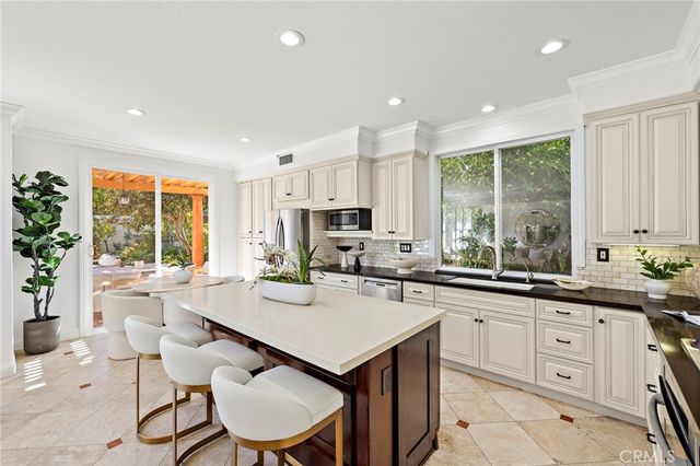 18 Bel Spring, Irvine, CA 92602