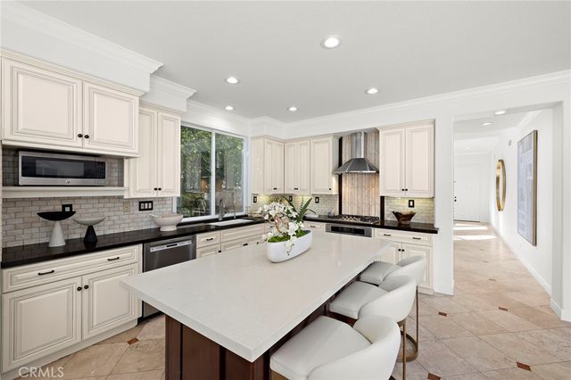 18 Bel Spring, Irvine, CA 92602