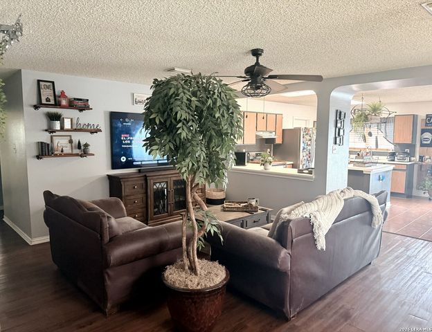 1410 RICHLAND HILLS DR, San Antonio, TX 78251