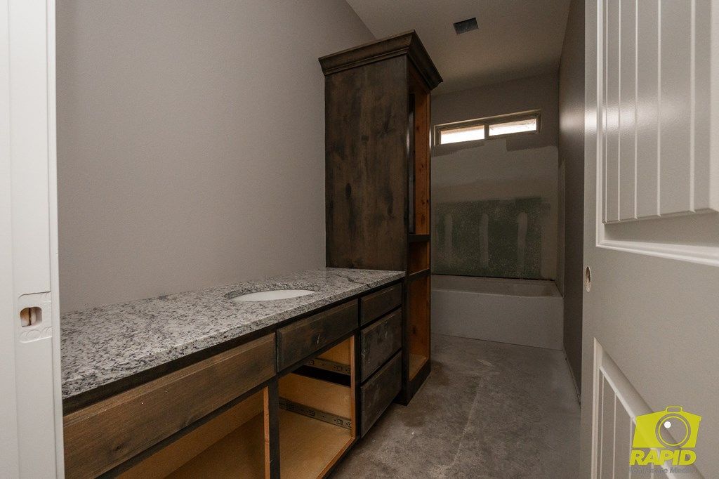 Image 10 of property listing at 4065 Wildebeest Way, San Angelo, TX 76901