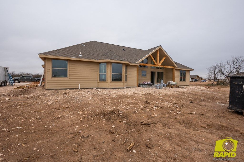 Image 3 of property listing at 4065 Wildebeest Way, San Angelo, TX 76901