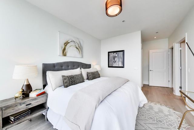 363 E Wacker Drive 5105, Chicago, IL 60601