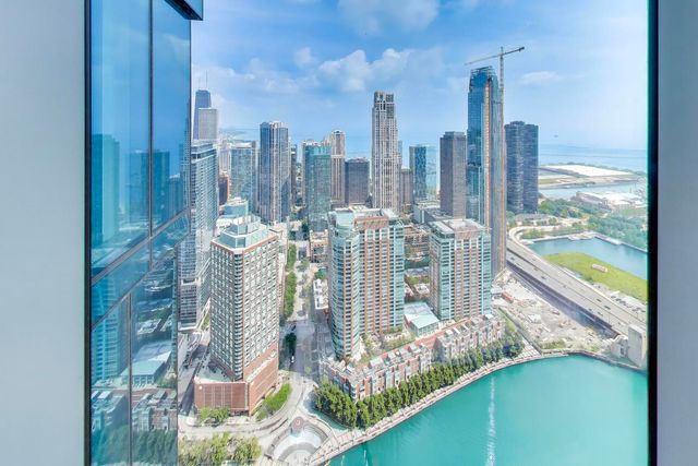 363 E Wacker Drive 5105, Chicago, IL 60601