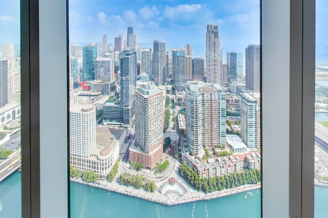 363 E Wacker Drive 5105, Chicago, IL 60601