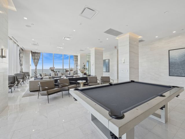 363 E Wacker Drive 5105, Chicago, IL 60601