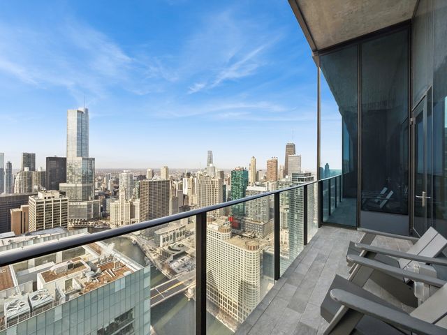 363 E Wacker Drive 5105, Chicago, IL 60601