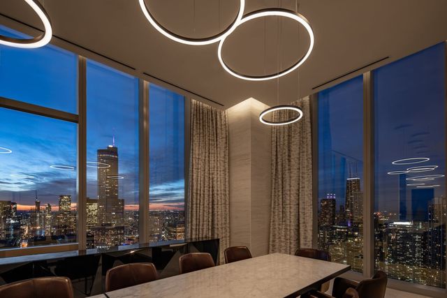 363 E Wacker Drive 5105, Chicago, IL 60601