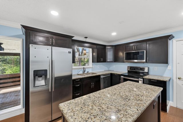 516 Briar Park Lane, Hixson, TN 37343