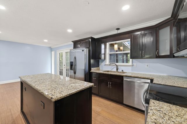 516 Briar Park Lane, Hixson, TN 37343