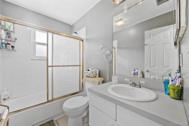 37 Okane Street, Central Islip, NY 11722