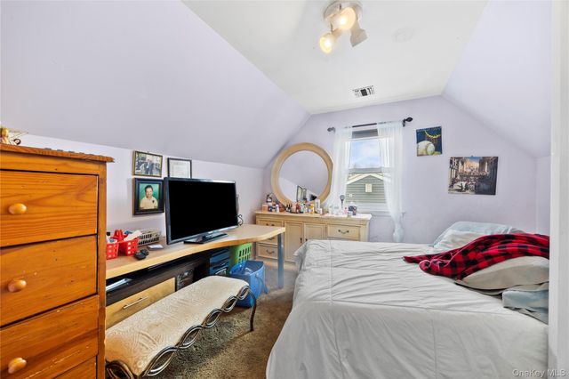 37 Okane Street, Central Islip, NY 11722