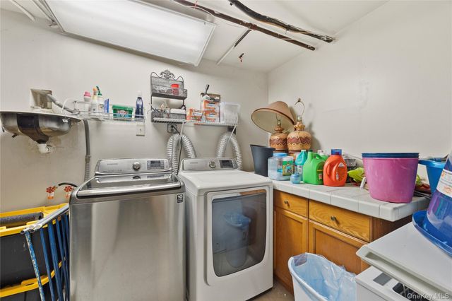 37 Okane Street, Central Islip, NY 11722