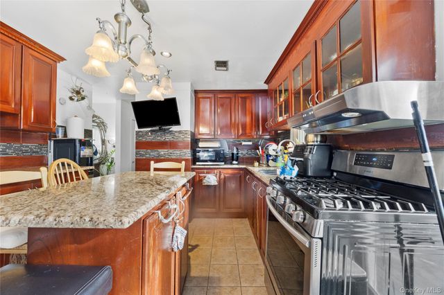 37 Okane Street, Central Islip, NY 11722