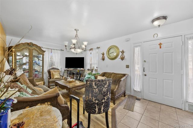 37 Okane Street, Central Islip, NY 11722