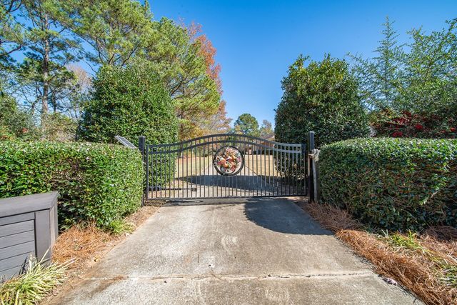 15 Village Parkway, Waverly Hall, GA 31831