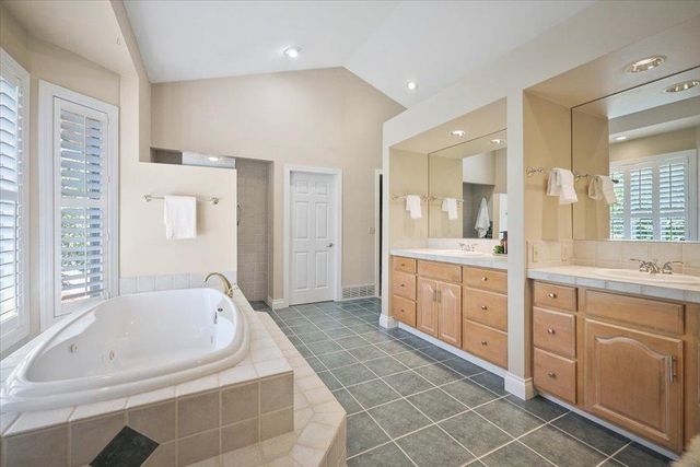 1728 E Rockwood Blvd, Spokane, WA 99203