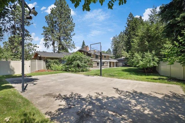 1728 E Rockwood Blvd, Spokane, WA 99203