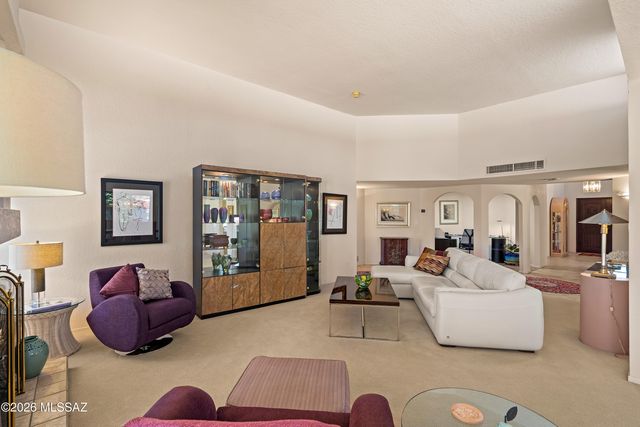 8490 N Lee Trevino Drive, Tucson, AZ 85742