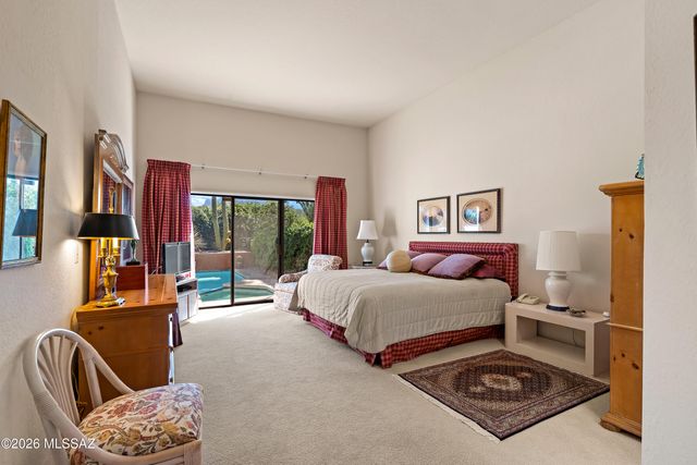 8490 N Lee Trevino Drive, Tucson, AZ 85742