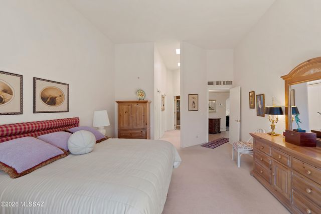 8490 N Lee Trevino Drive, Tucson, AZ 85742