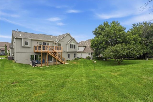 905 NE 100th Court, Kansas City, MO 64155
