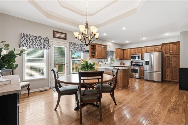 905 NE 100th Court, Kansas City, MO 64155