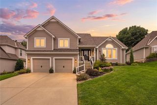 905 NE 100th Court, Kansas City, MO 64155