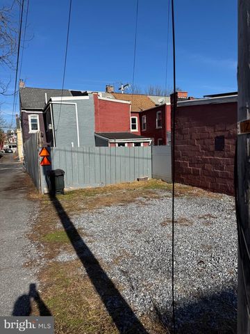 646 1ST ST, Lancaster, PA 17603