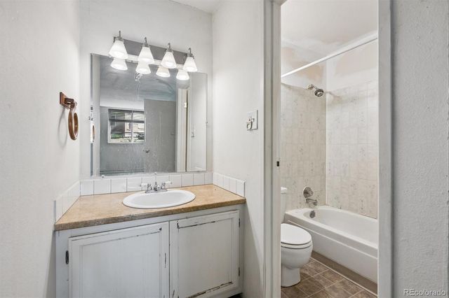 451 Golden Circle 101, Golden, CO 80401