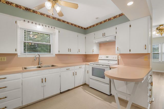 837 S Estelle St., Wichita, KS 67211