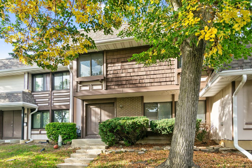1235 San Simeon Drive 1235, Hanover Park, IL 60133 — photo 2