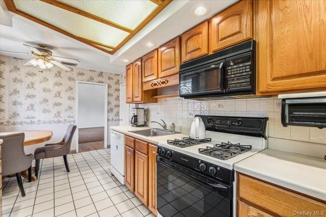 889 Fox Meadow Road, Yorktown Heights, NY 10598