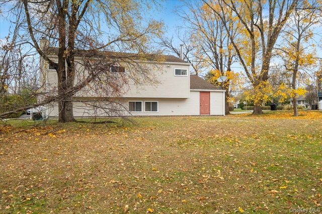 889 Fox Meadow Road, Yorktown Heights, NY 10598