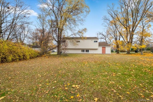 889 Fox Meadow Road, Yorktown Heights, NY 10598