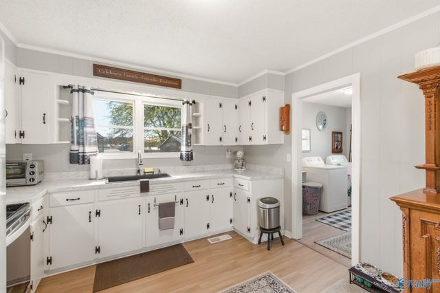 602 Barkley Street SW, Hartselle, AL 35640