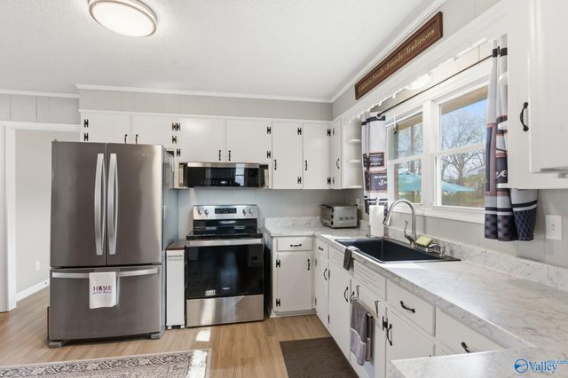 602 Barkley Street SW, Hartselle, AL 35640