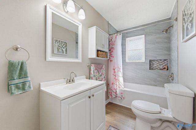 602 Barkley Street SW, Hartselle, AL 35640