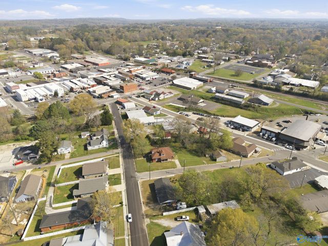 602 Barkley Street SW, Hartselle, AL 35640