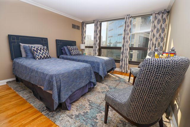 360 E Randolph Street 2205, Chicago, IL 60601