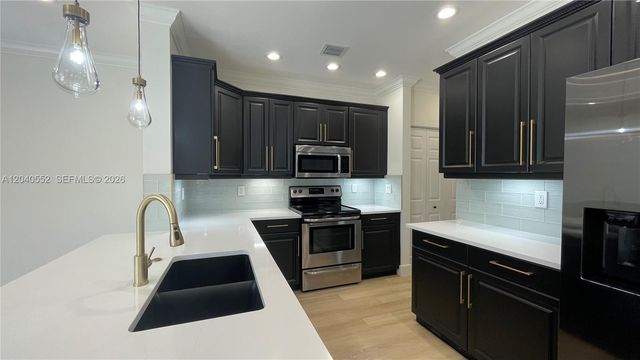 9936 Woodworth Ct, Wellington, FL 33414