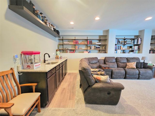 1120 N 17th Street, Chariton, IA 50049