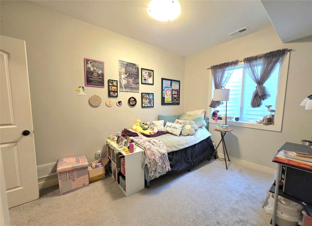 1120 N 17th Street, Chariton, IA 50049